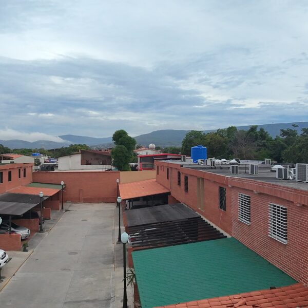 Tonw house en pueblo nuevo